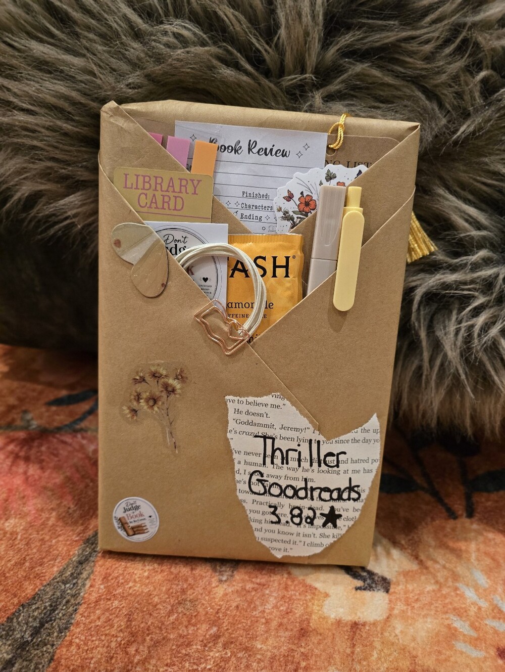 📚✨ BLIND DATE WITH A BOOK — Mystery Book-Thriller